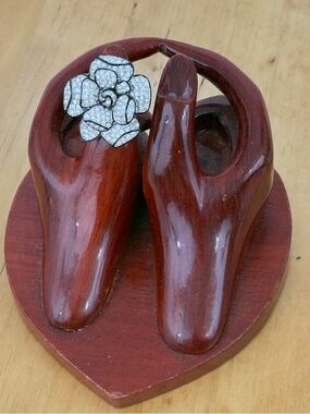 Vtg Kenneth Jay Lane Pave Clear Rhinestone & Black Enamel Flower Ring Size 4.75